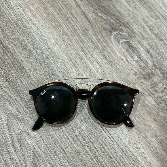 Raybans - Picture 1 of 7